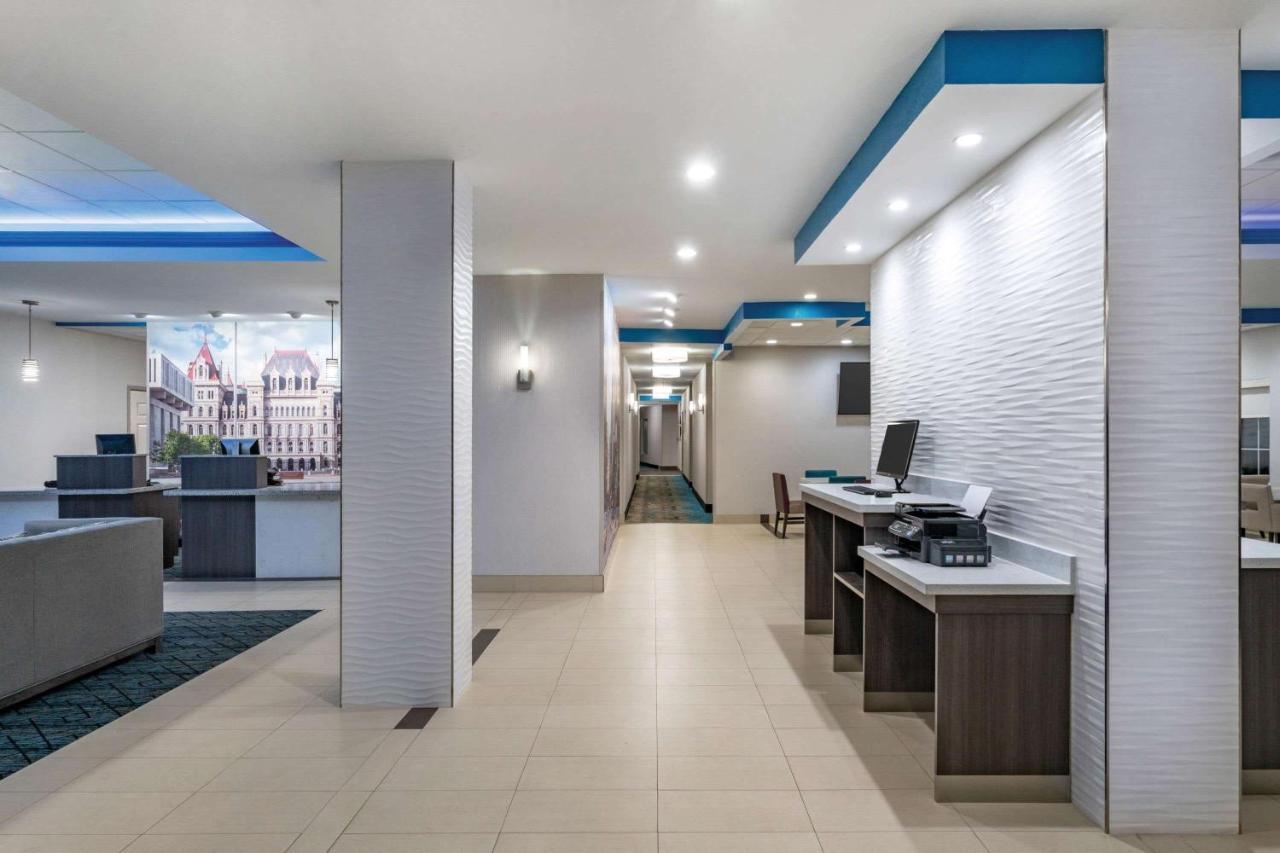 La Quinta By Wyndham Latham Albany Airport Hotel Екстериор снимка